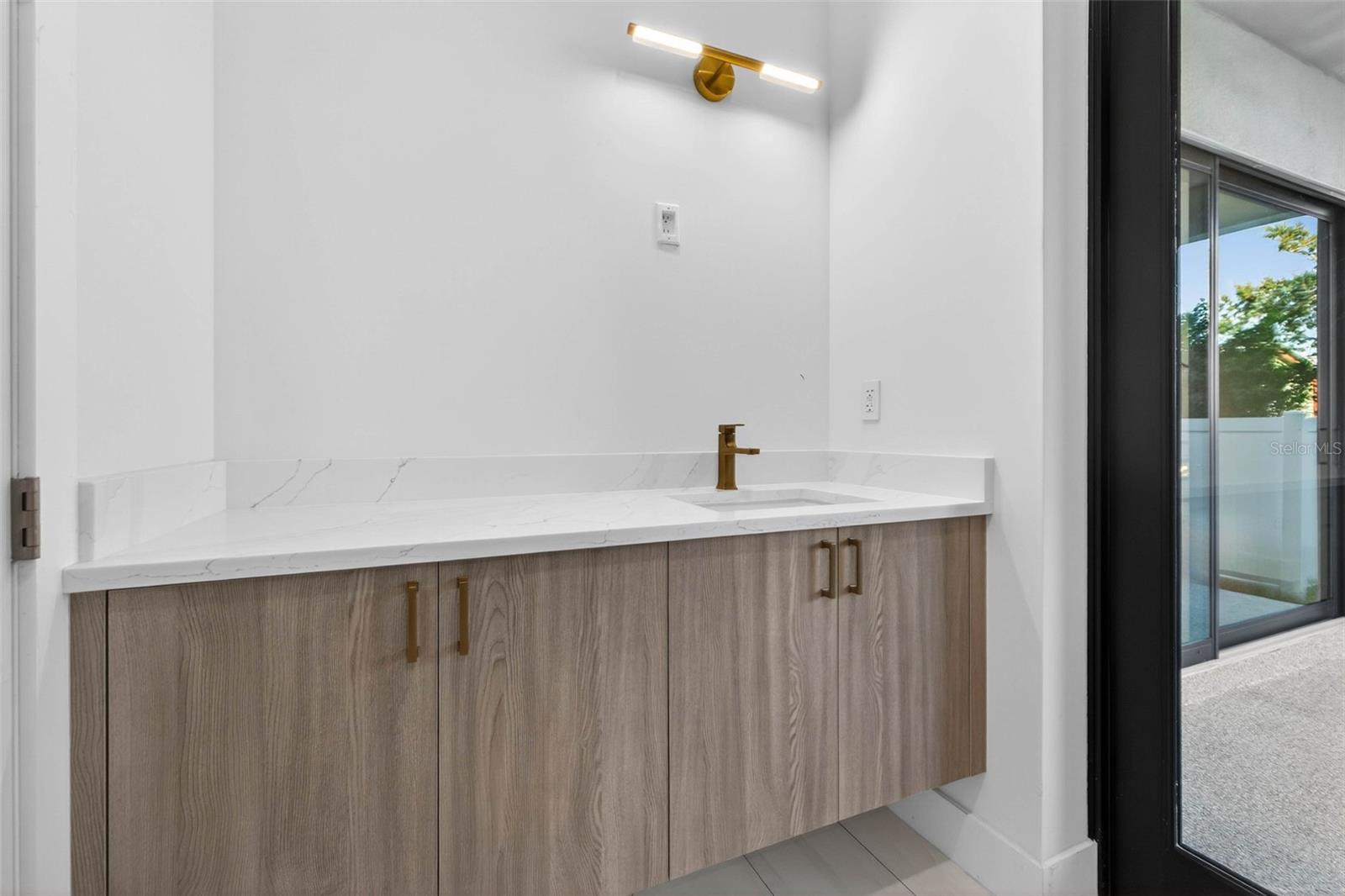 Image 21 of 35 For 4555 26th Avenue S