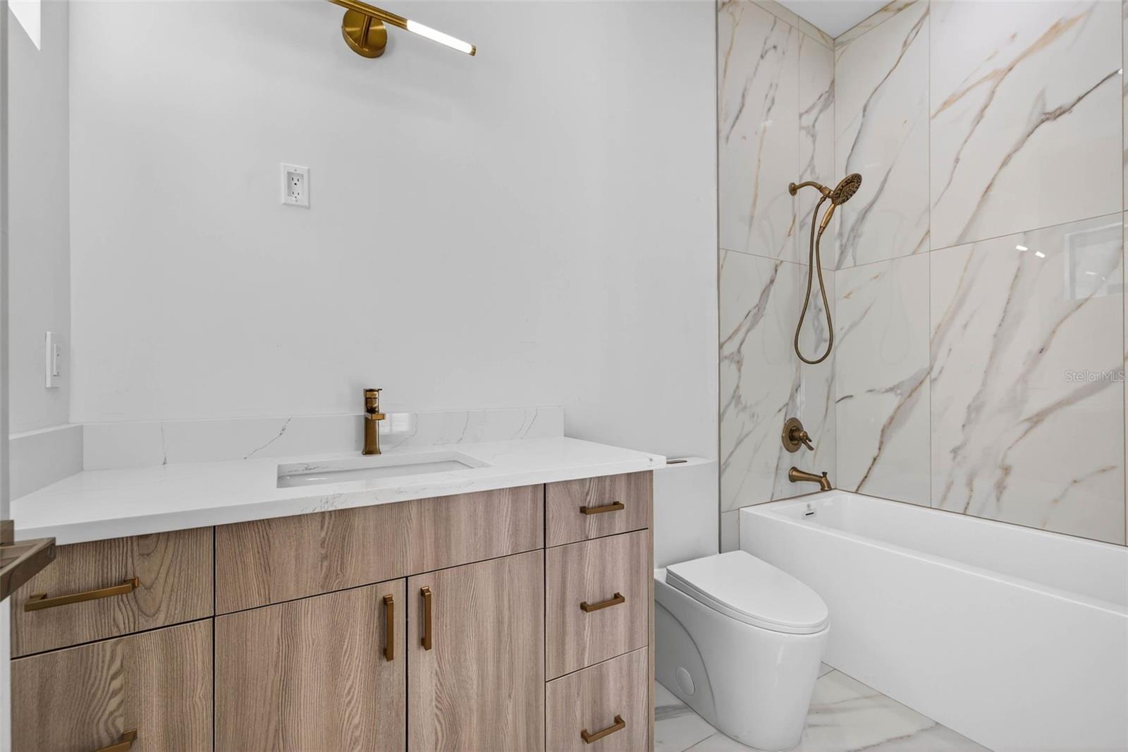 Image 26 of 35 For 4555 26th Avenue S