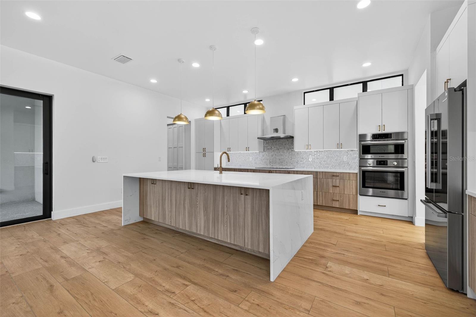 Image 8 of 35 For 4555 26th Avenue S