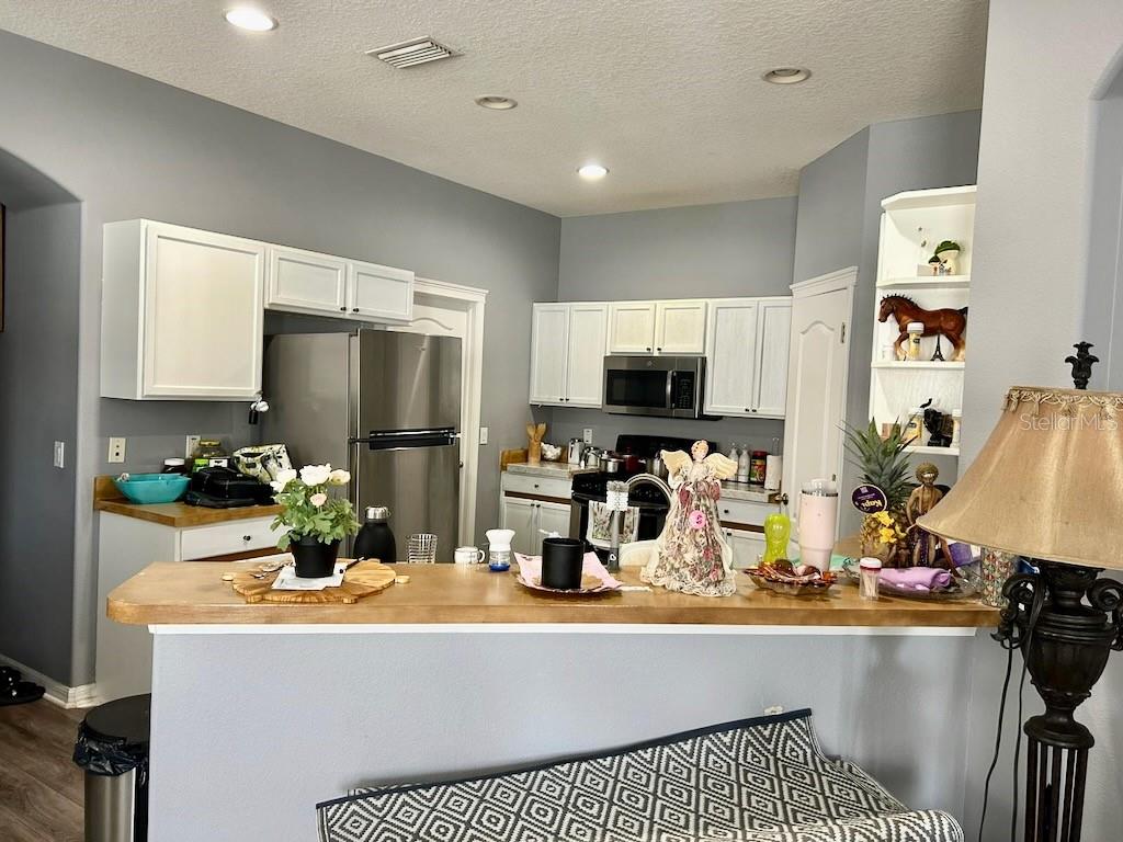 Image 2 of 14 For 7439 Surrey Pines Drive