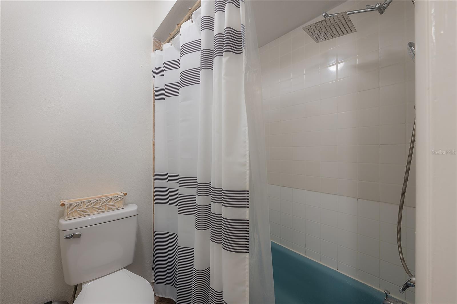 Image 11 of 27 For 7210 Manhattan Avenue 2324