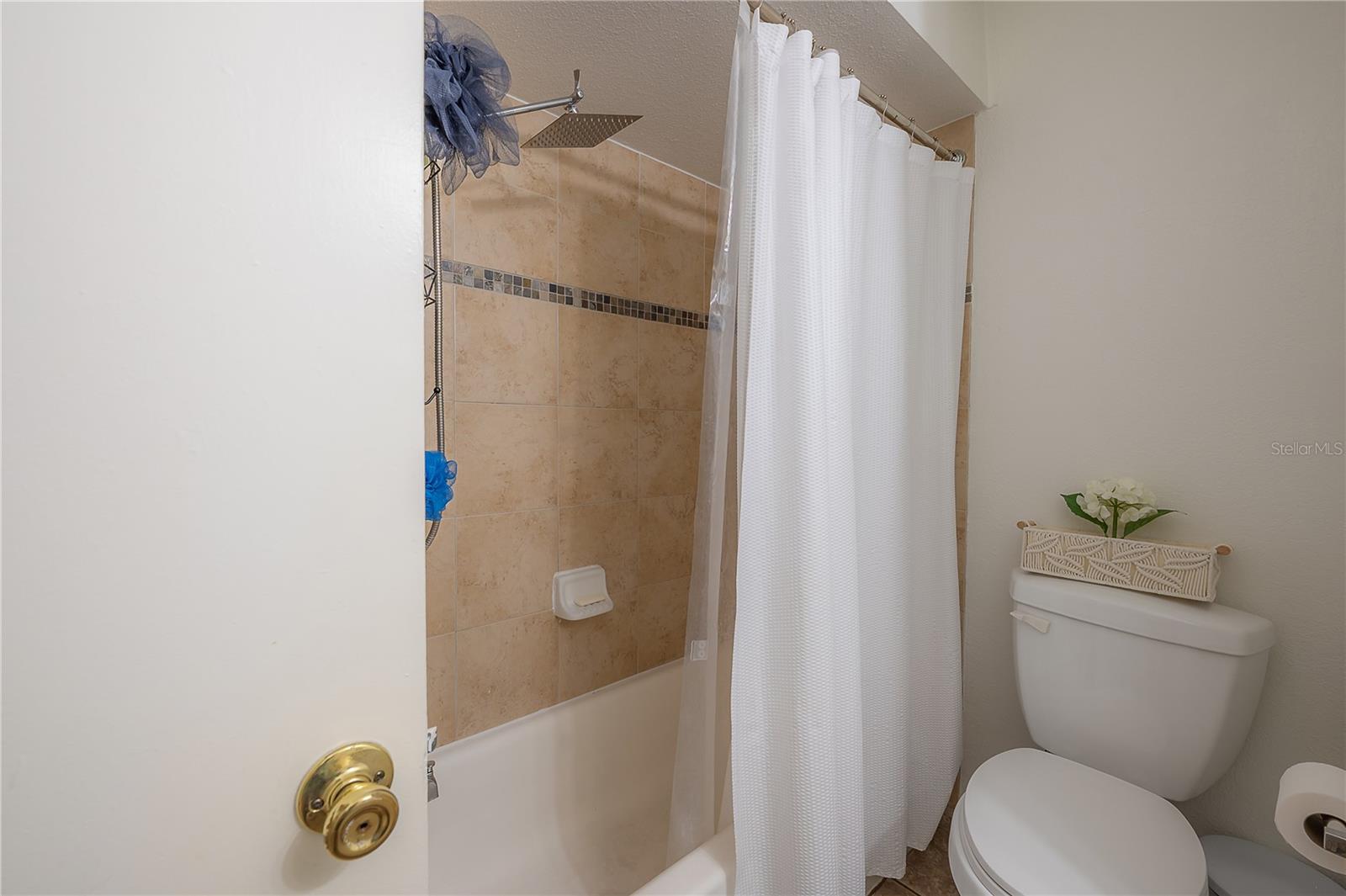 Image 12 of 27 For 7210 Manhattan Avenue 2324