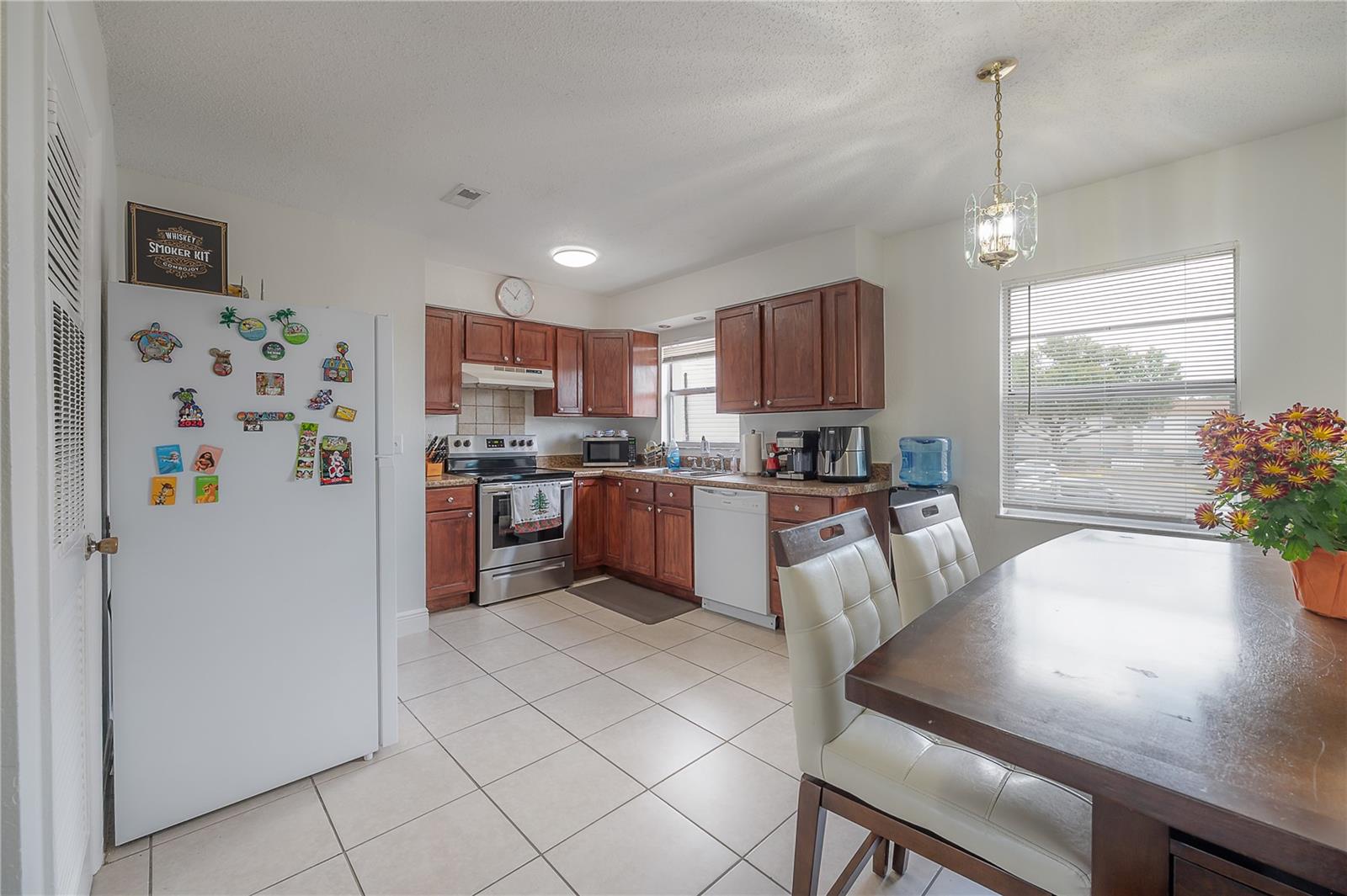 Image 7 of 27 For 7210 Manhattan Avenue 2324