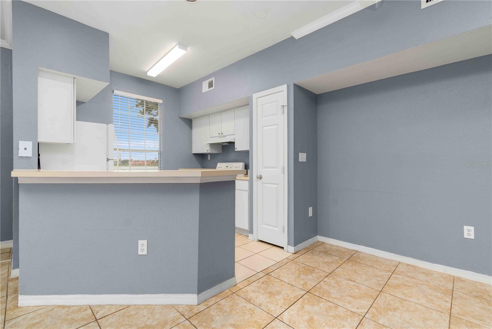 Image 12 of 52 For 9262 Lake Chase Island Way