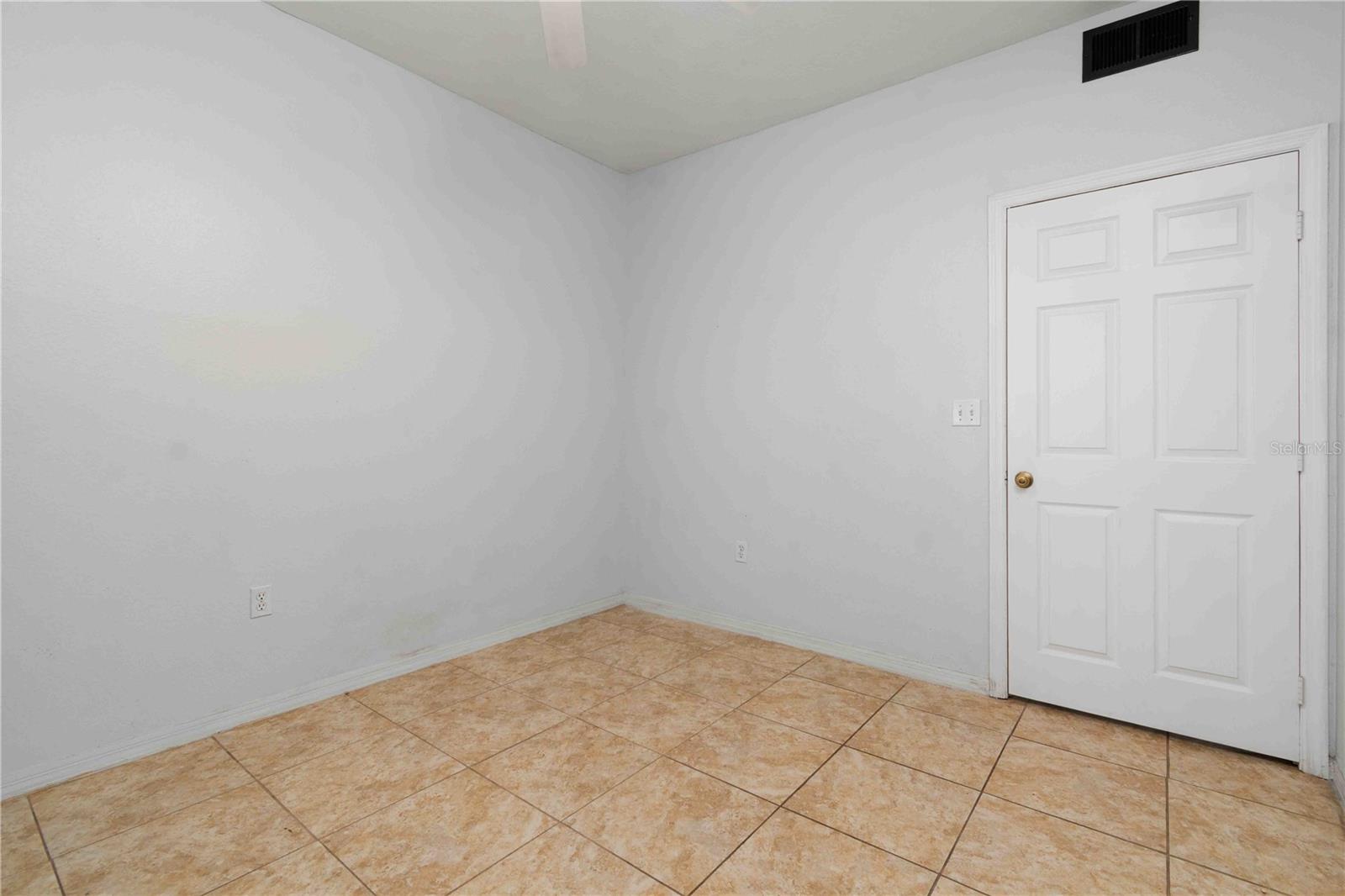 Image 26 of 52 For 9262 Lake Chase Island Way