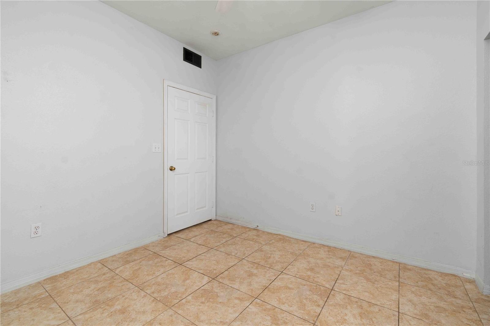 Image 27 of 52 For 9262 Lake Chase Island Way