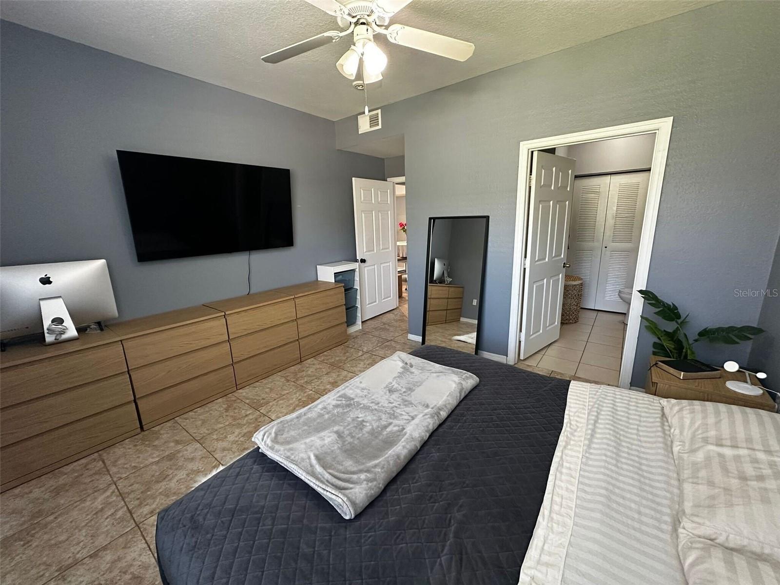 Image 35 of 52 For 9262 Lake Chase Island Way