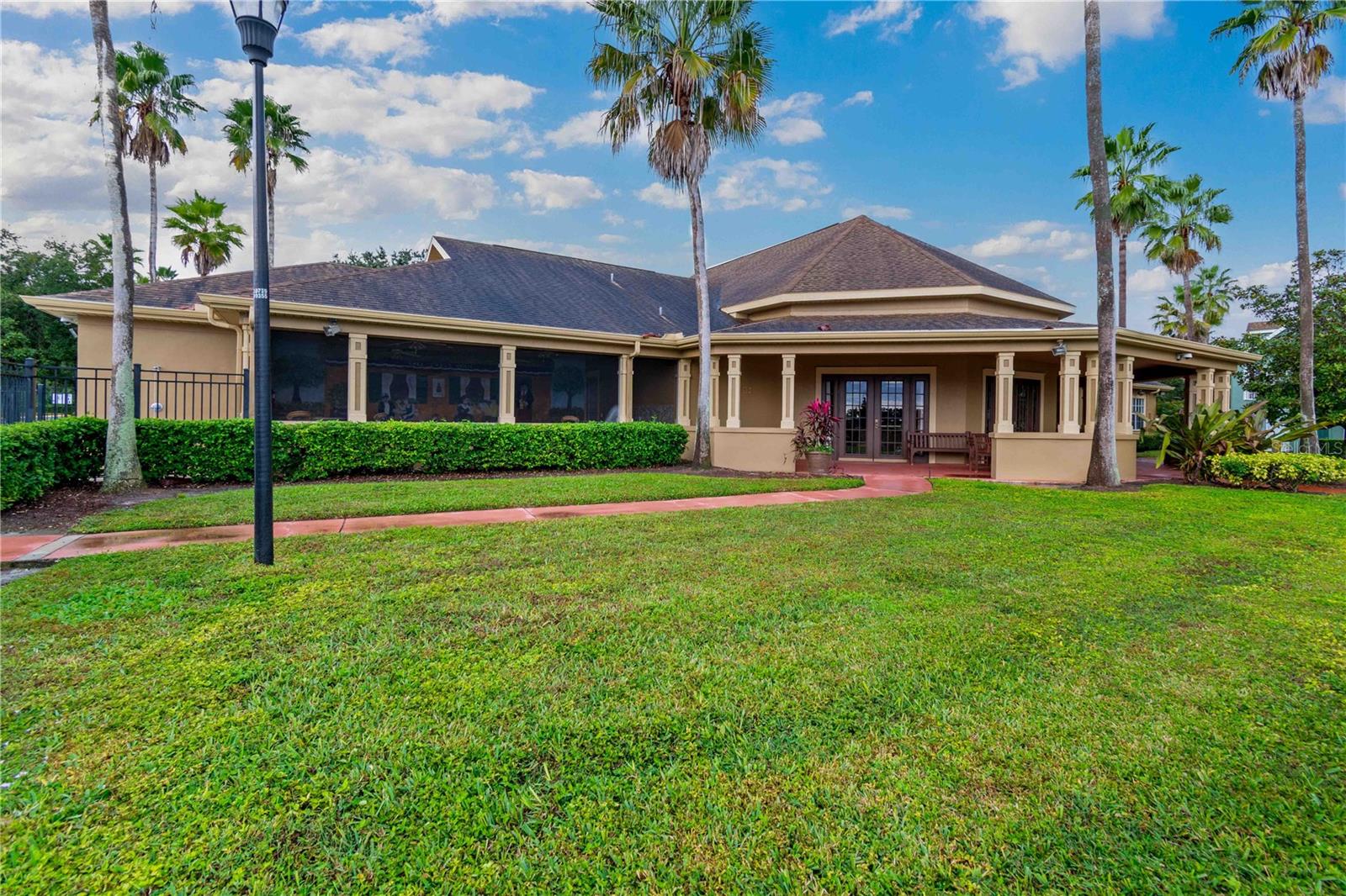 Image 44 of 52 For 9262 Lake Chase Island Way