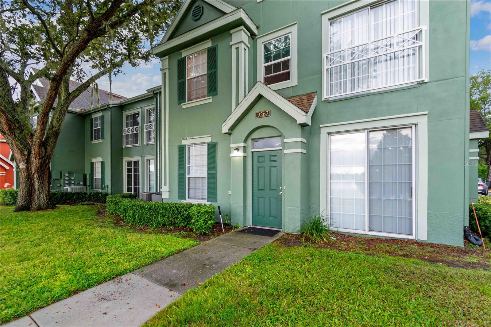 Image 5 of 52 For 9262 Lake Chase Island Way