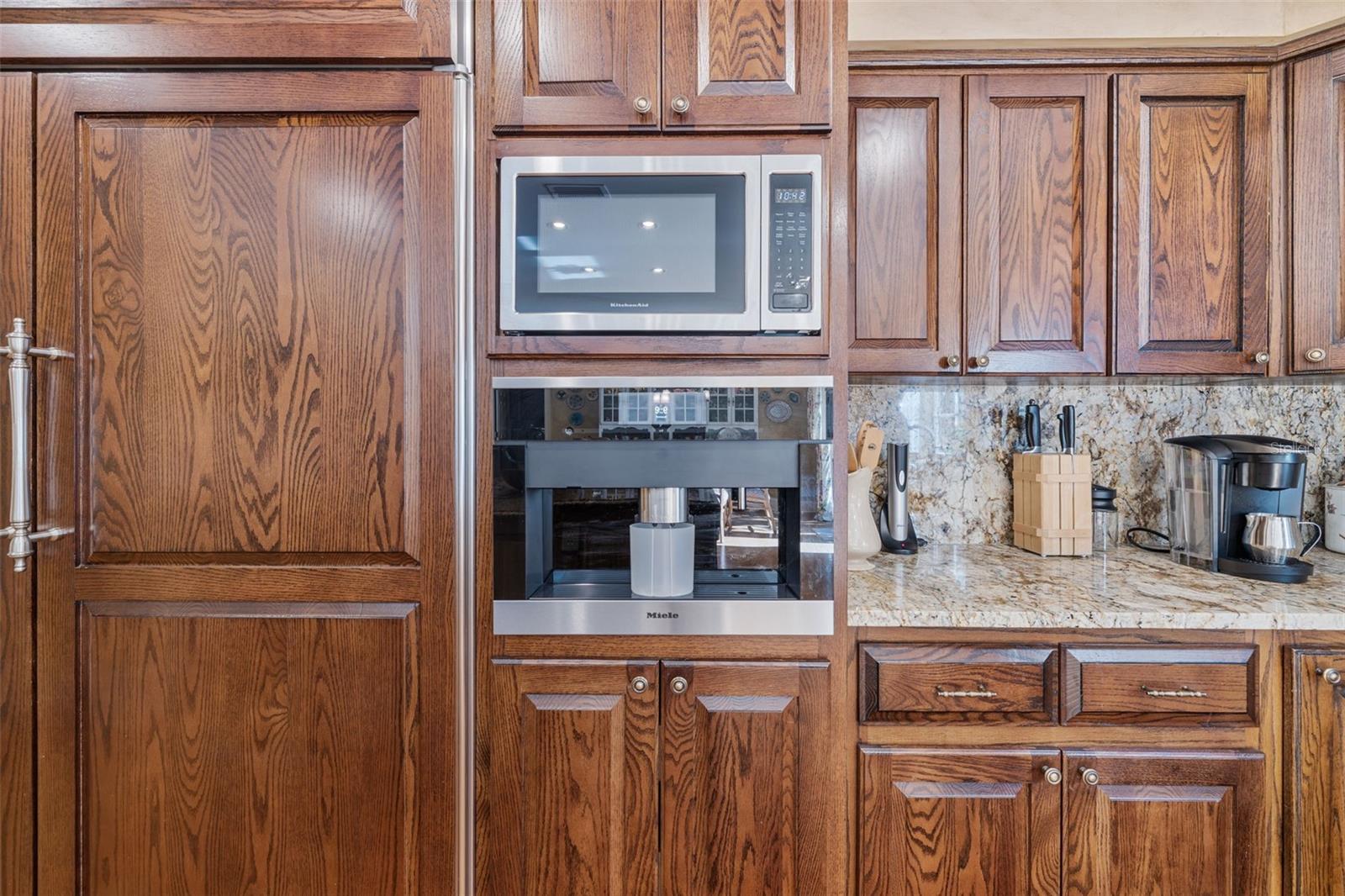 Image 17 of 74 For 16607 Avila Boulevard