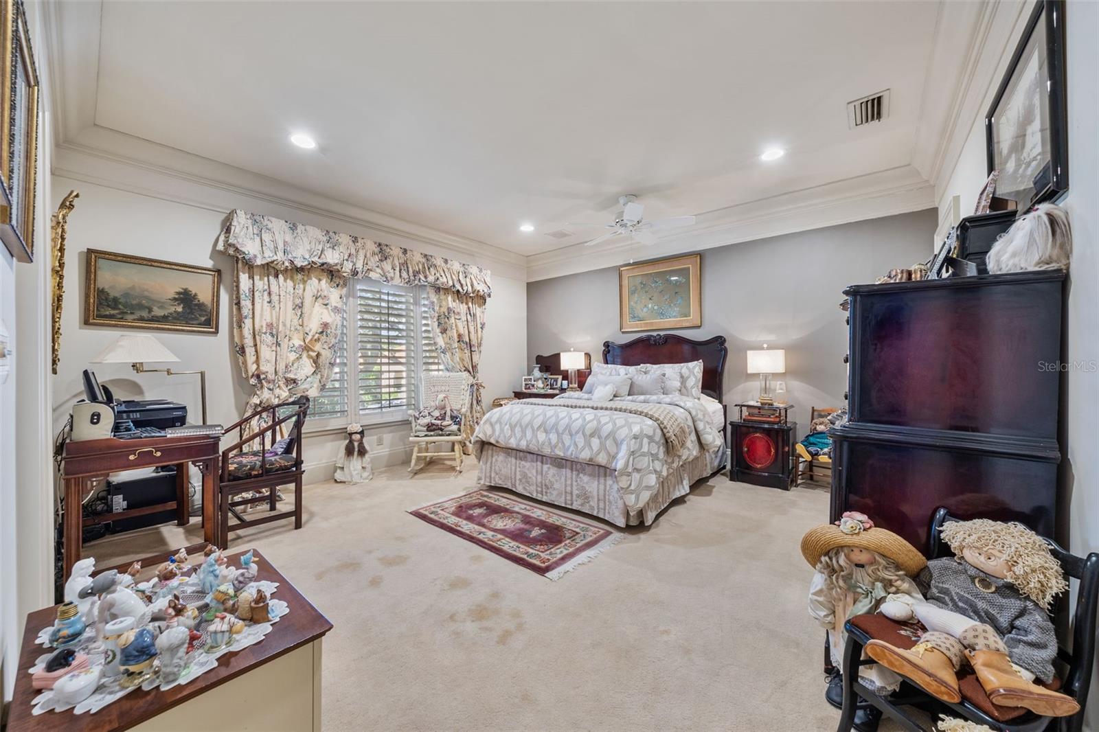 Image 27 of 74 For 16607 Avila Boulevard