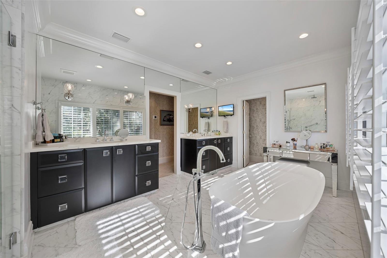 Image 37 of 74 For 16607 Avila Boulevard