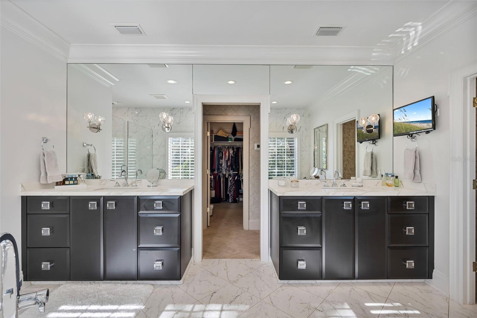 Image 39 of 74 For 16607 Avila Boulevard