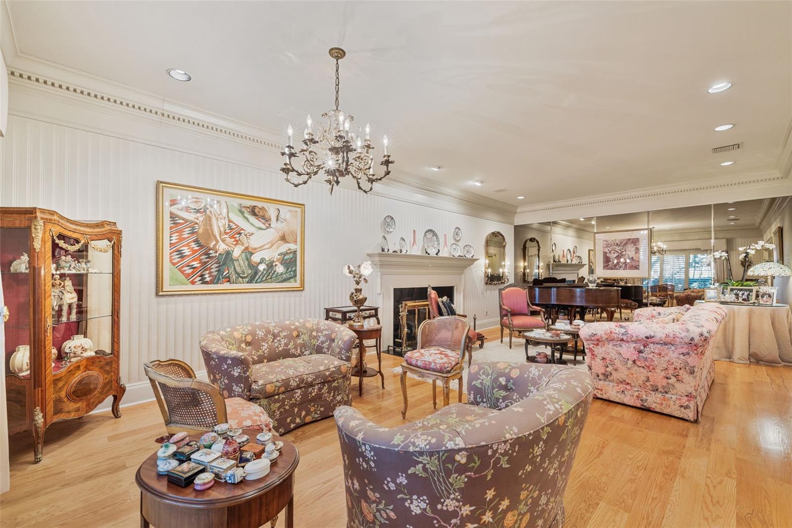 Image 9 of 74 For 16607 Avila Boulevard