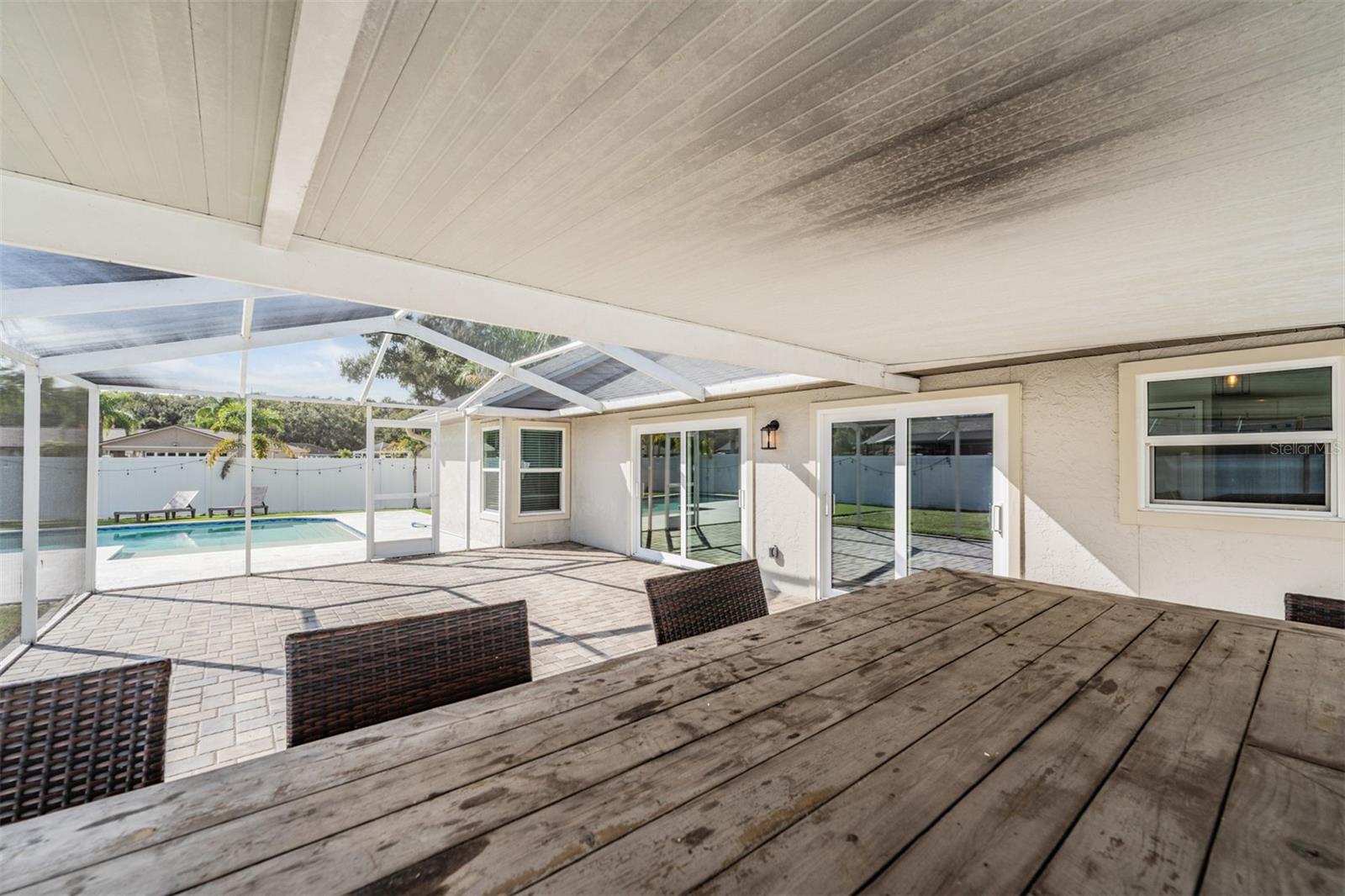 Image 15 of 21 For 714 Satinleaf Avenue