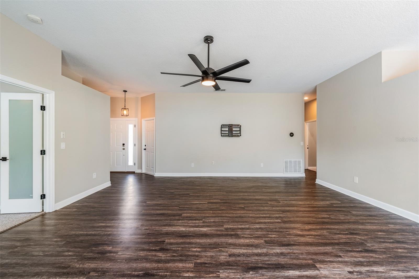 Image 4 of 21 For 714 Satinleaf Avenue