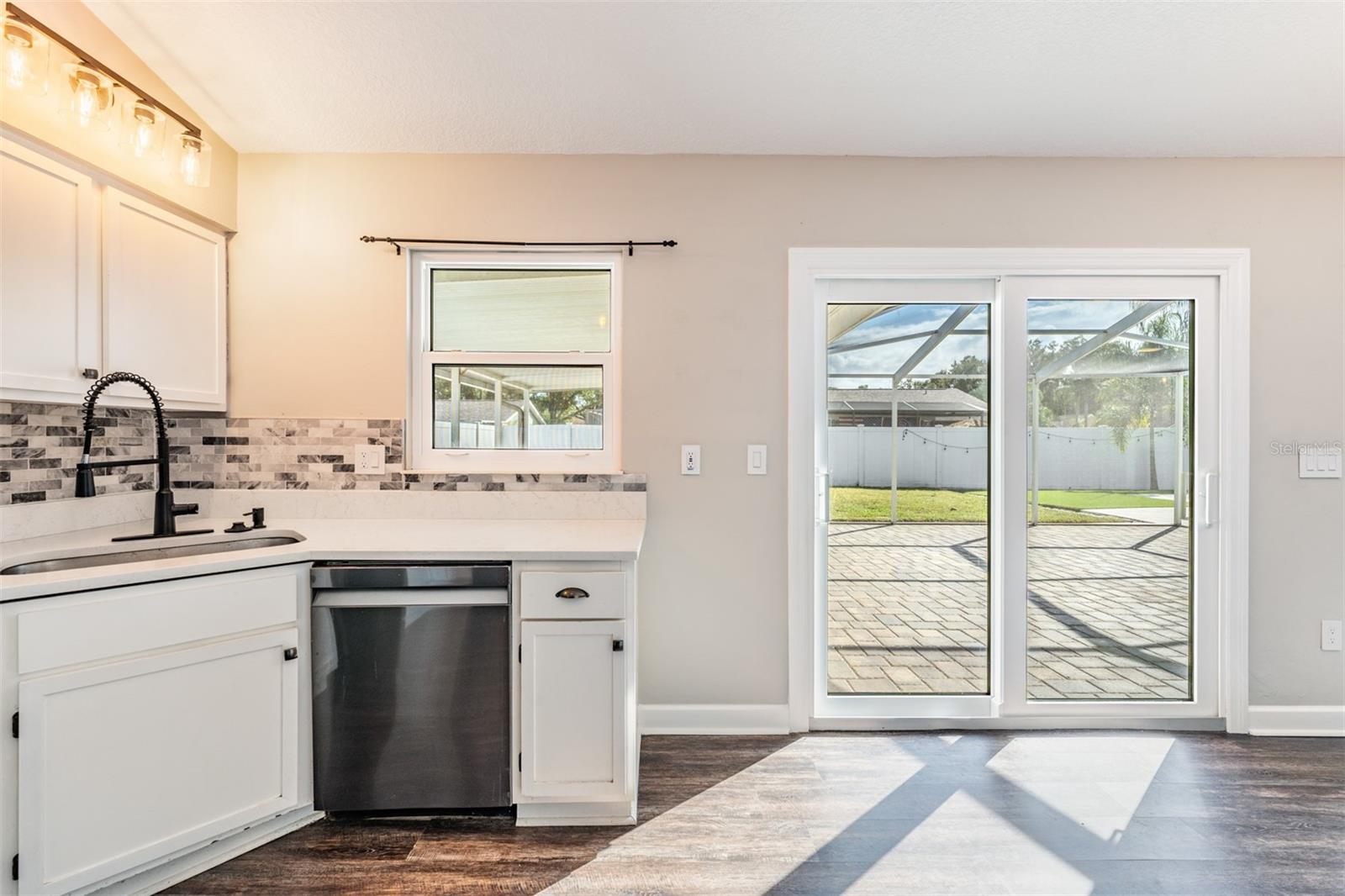 Image 7 of 21 For 714 Satinleaf Avenue