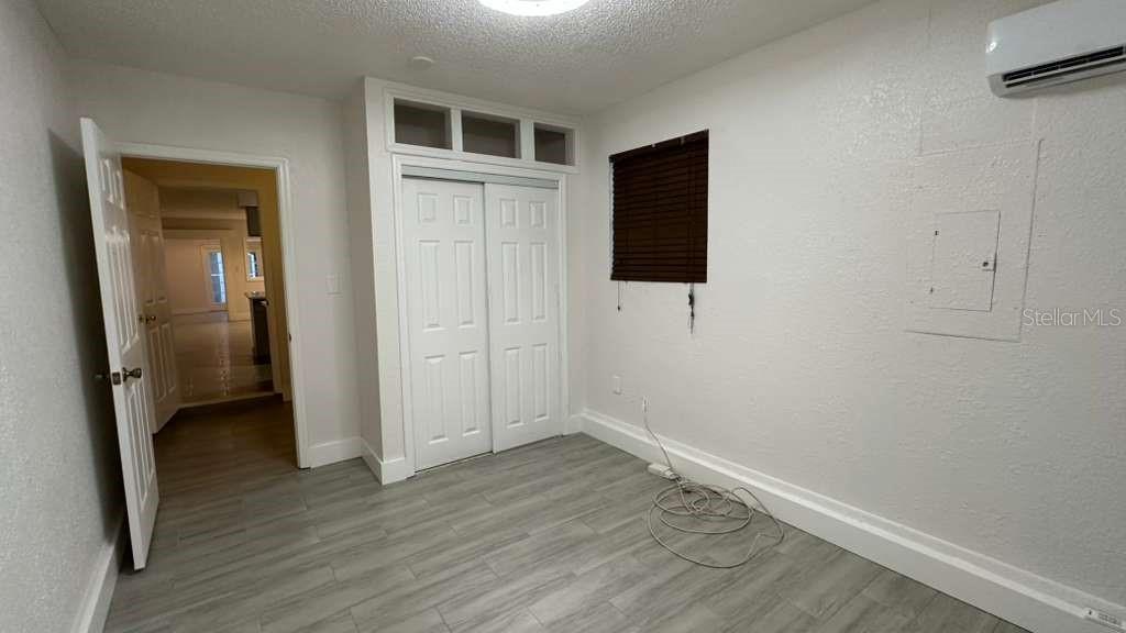 Image 15 of 21 For 6246 Oak Cluster Circle