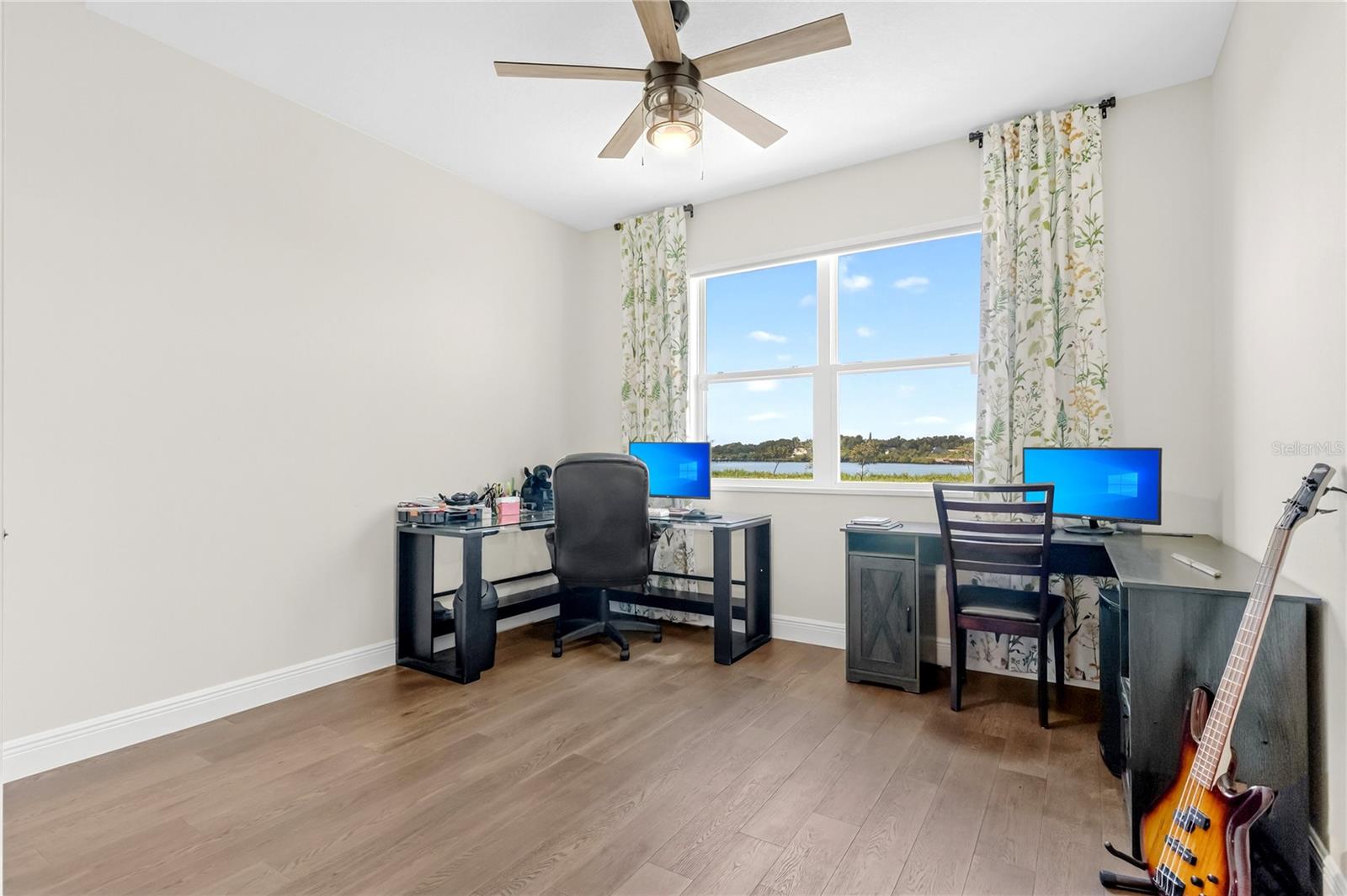 Image 11 of 38 For 9009 Palm Key Avenue