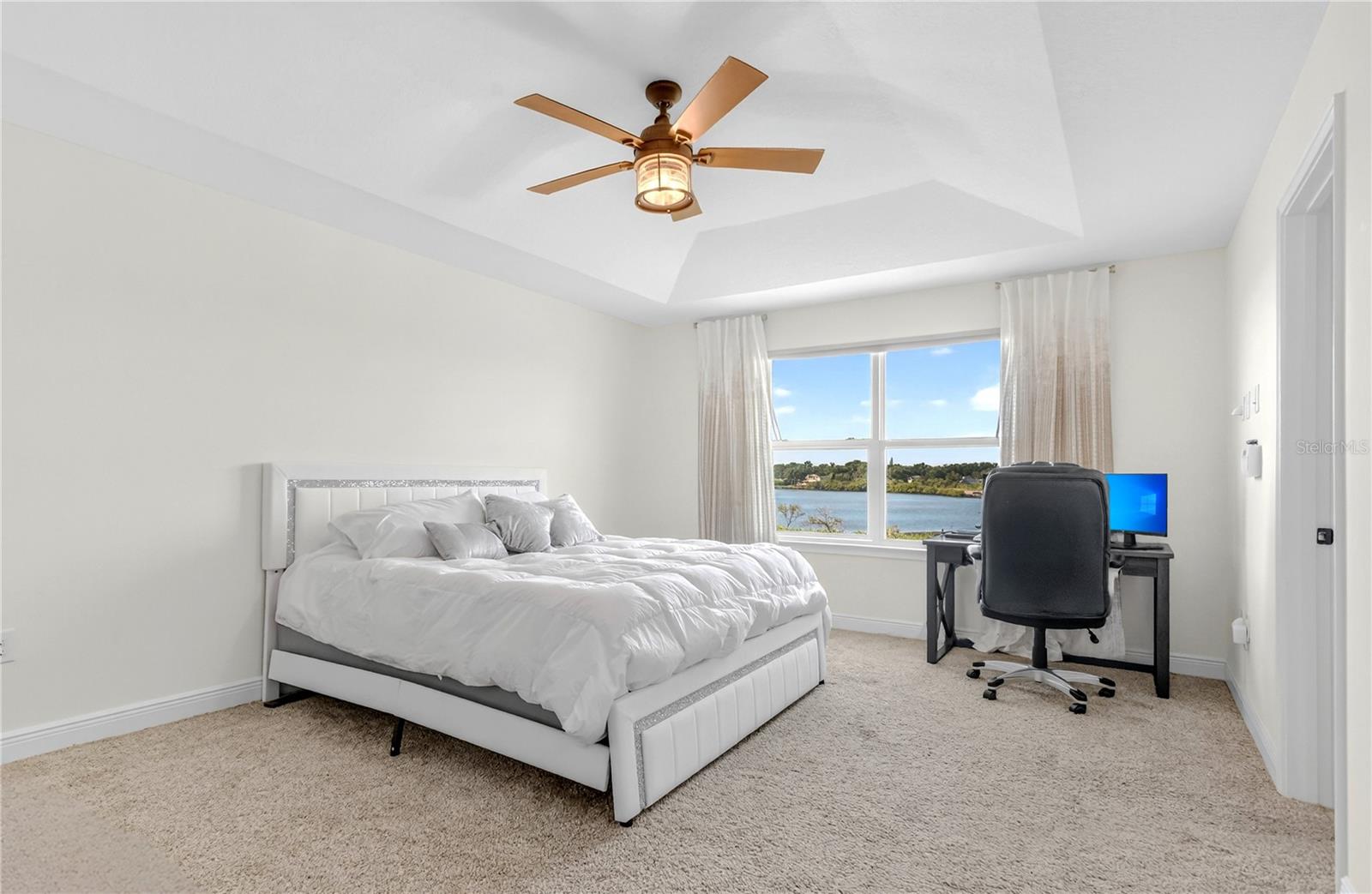 Image 15 of 38 For 9009 Palm Key Avenue