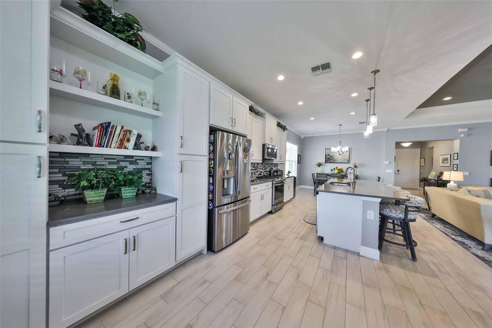 Image 8 of 44 For 15527 Corona Del Mar Drive