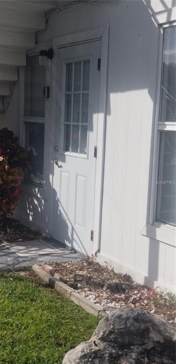 Image 21 of 44 For 1345 Drew Street 1