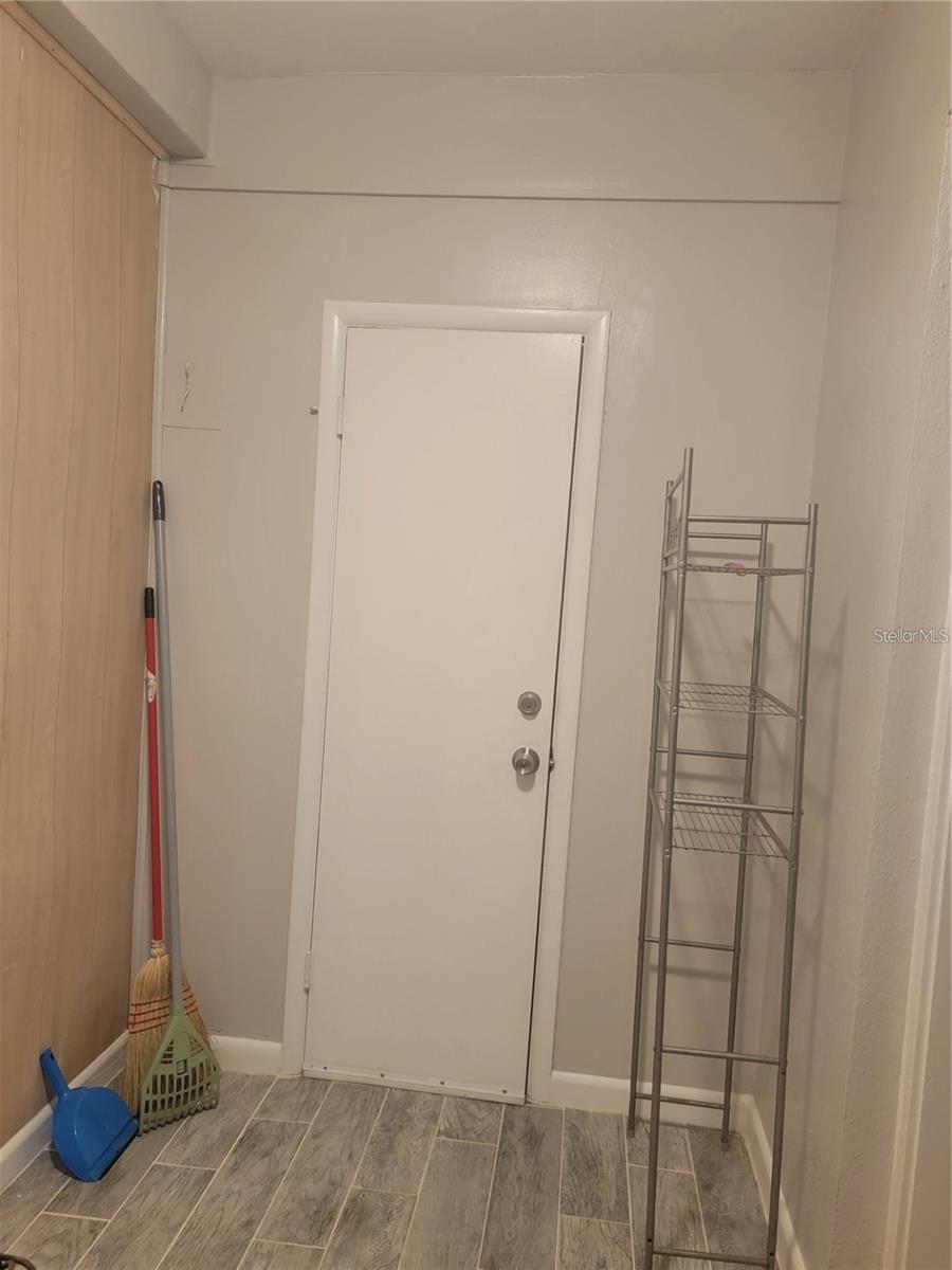 Image 35 of 44 For 1345 Drew Street 1