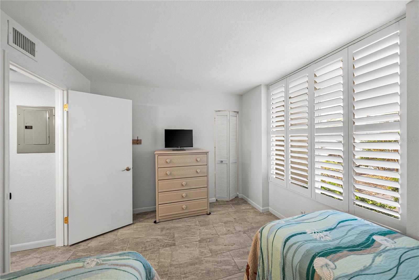 Image 27 of 85 For 5279 Isla Key Boulevard S 113