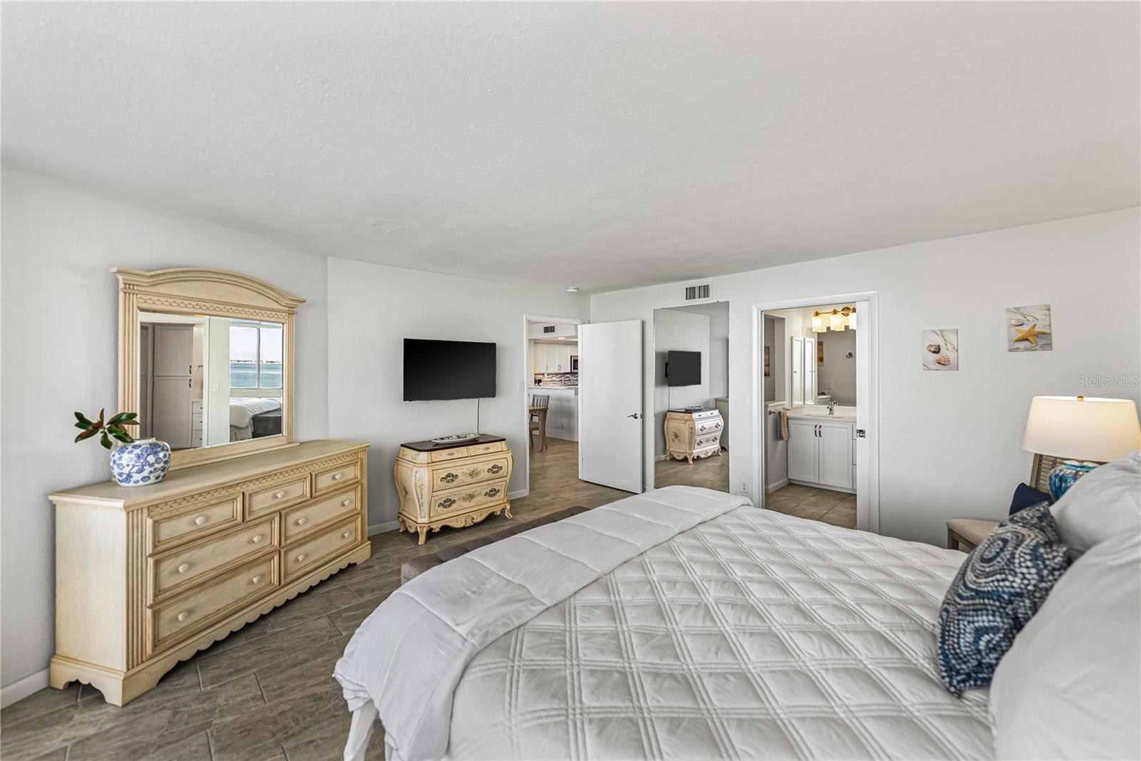 Image 48 of 85 For 5279 Isla Key Boulevard S 113