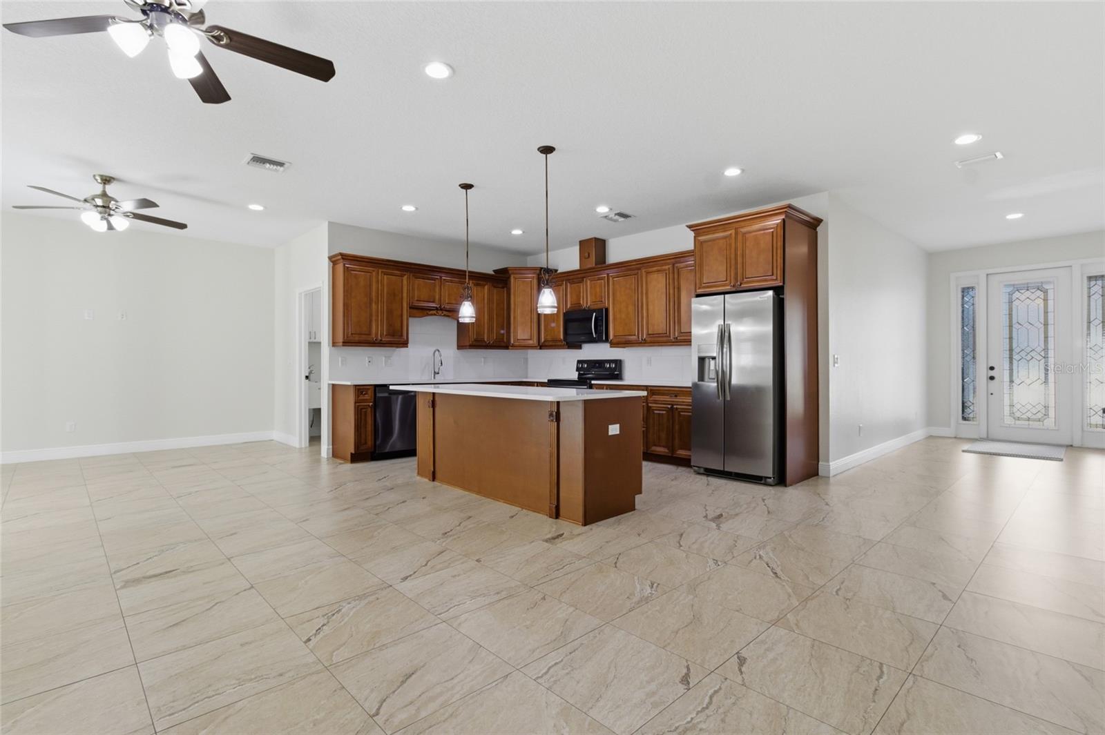 Image 11 of 50 For 810 Whatley Place