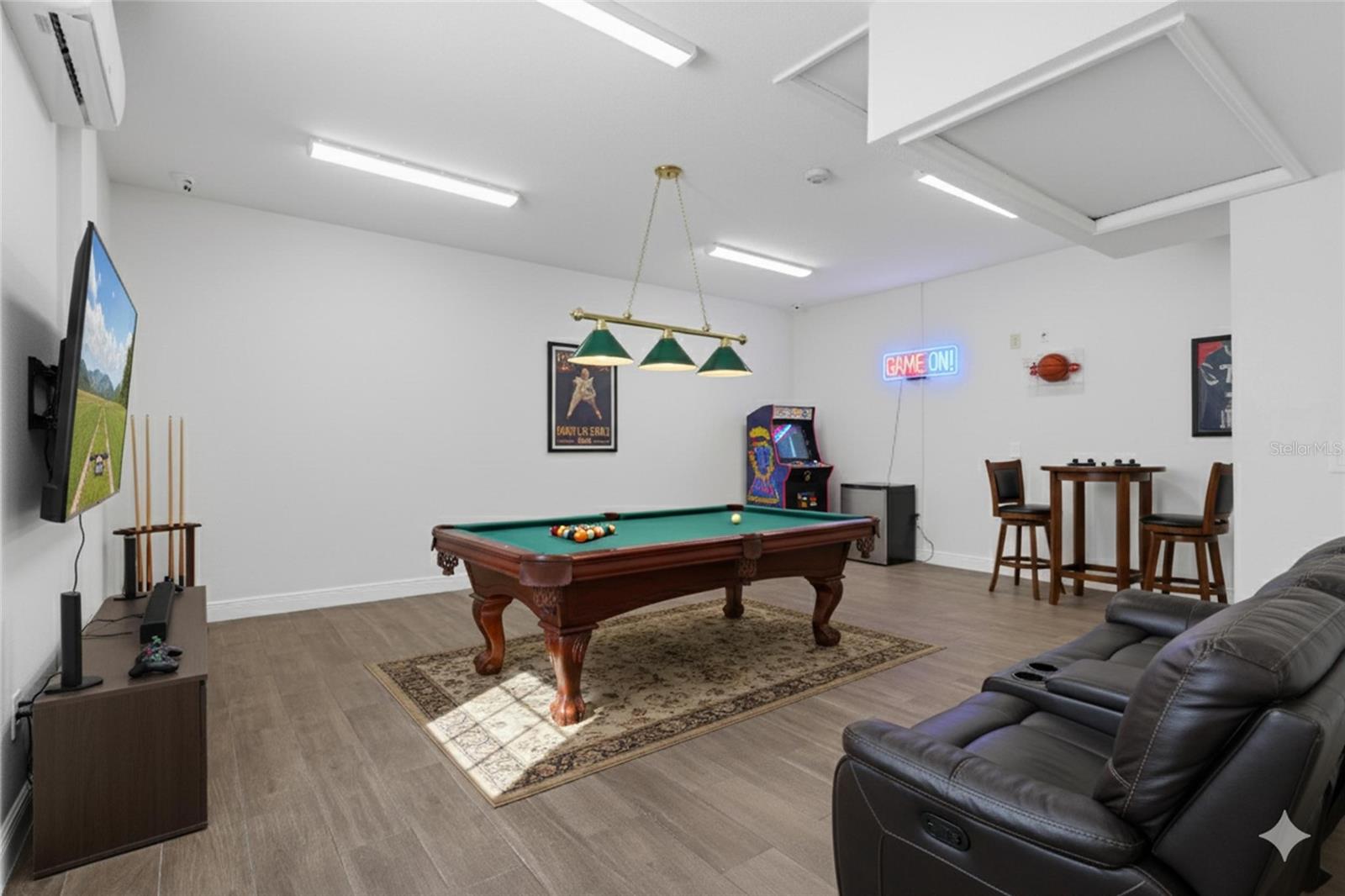 Image 21 of 50 For 810 Whatley Place