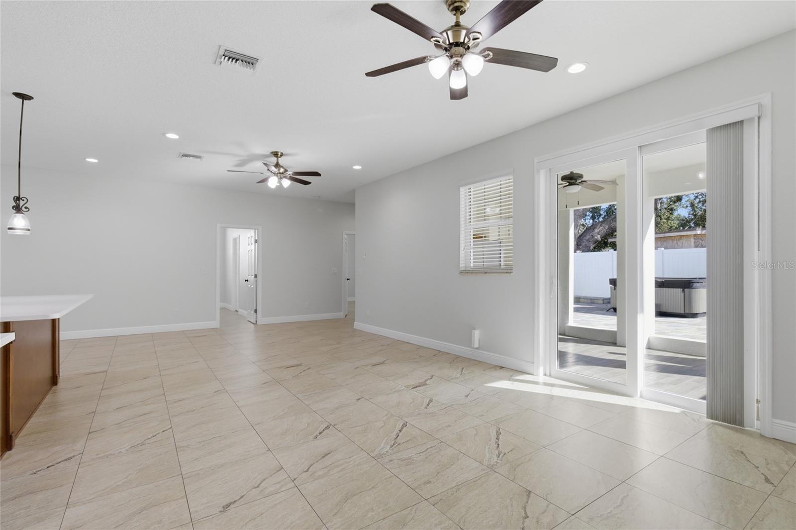 Image 25 of 50 For 810 Whatley Place