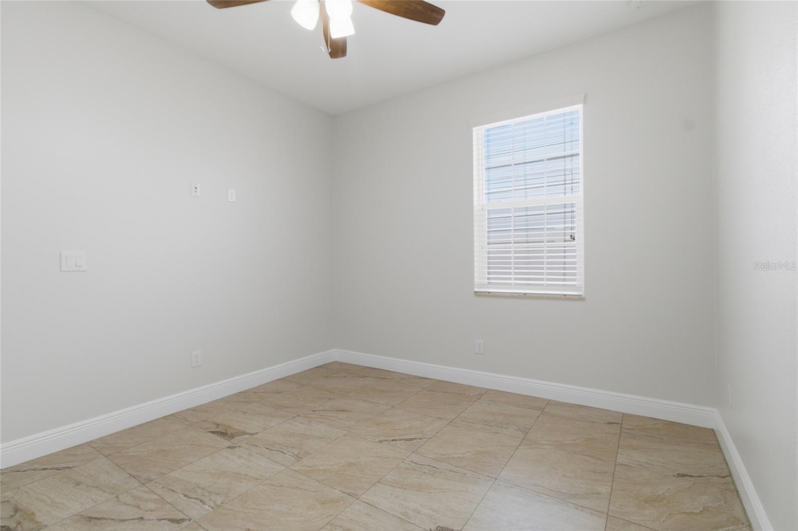 Image 33 of 50 For 810 Whatley Place