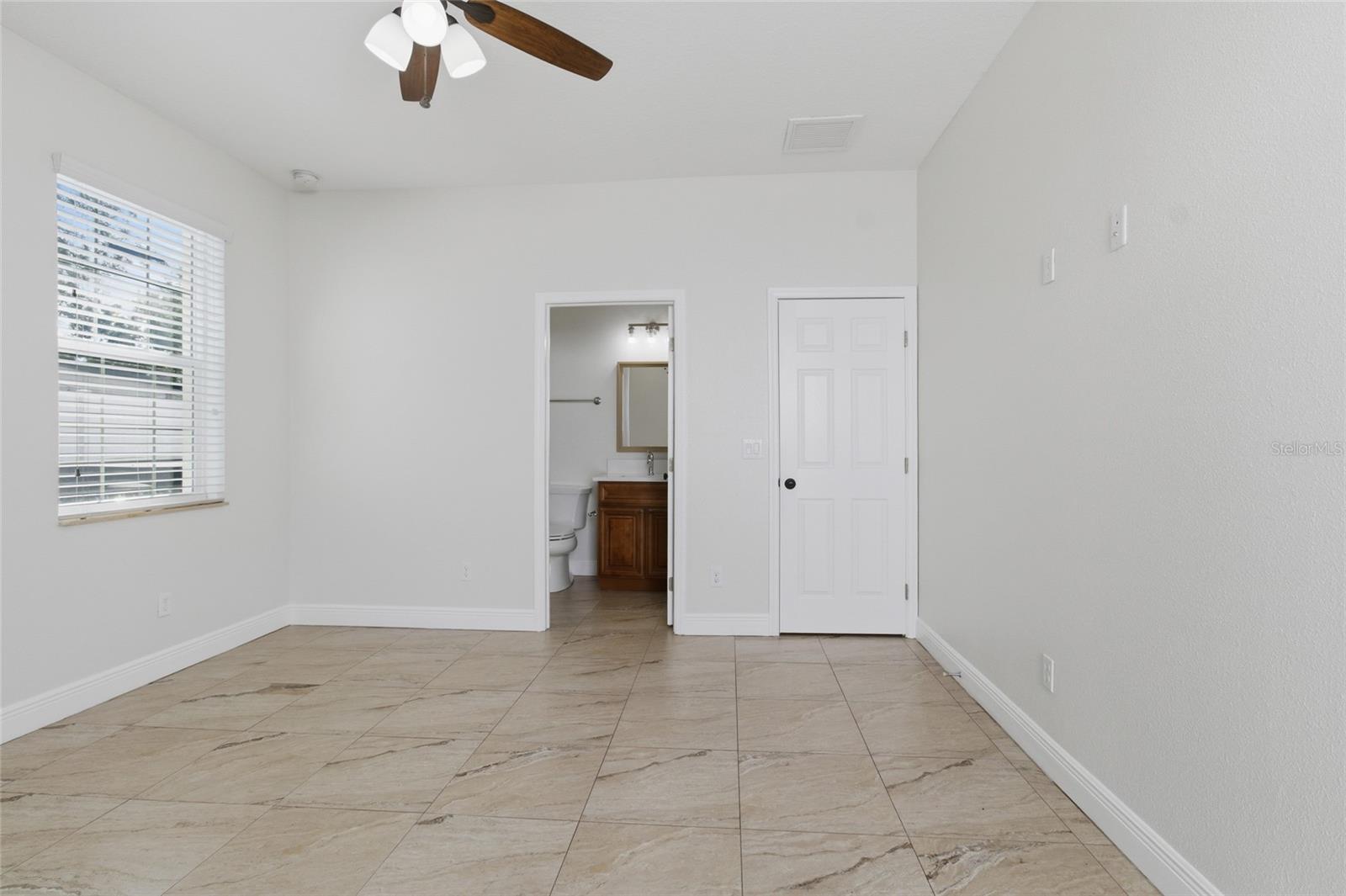 Image 38 of 50 For 810 Whatley Place