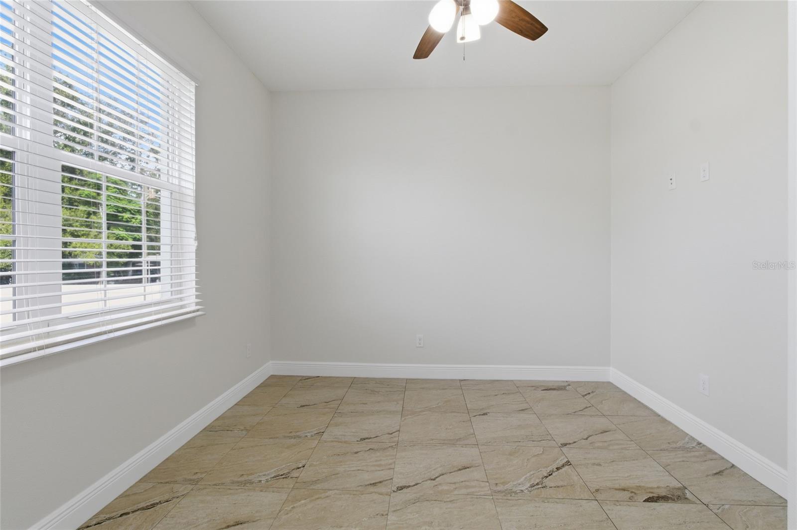 Image 41 of 50 For 810 Whatley Place