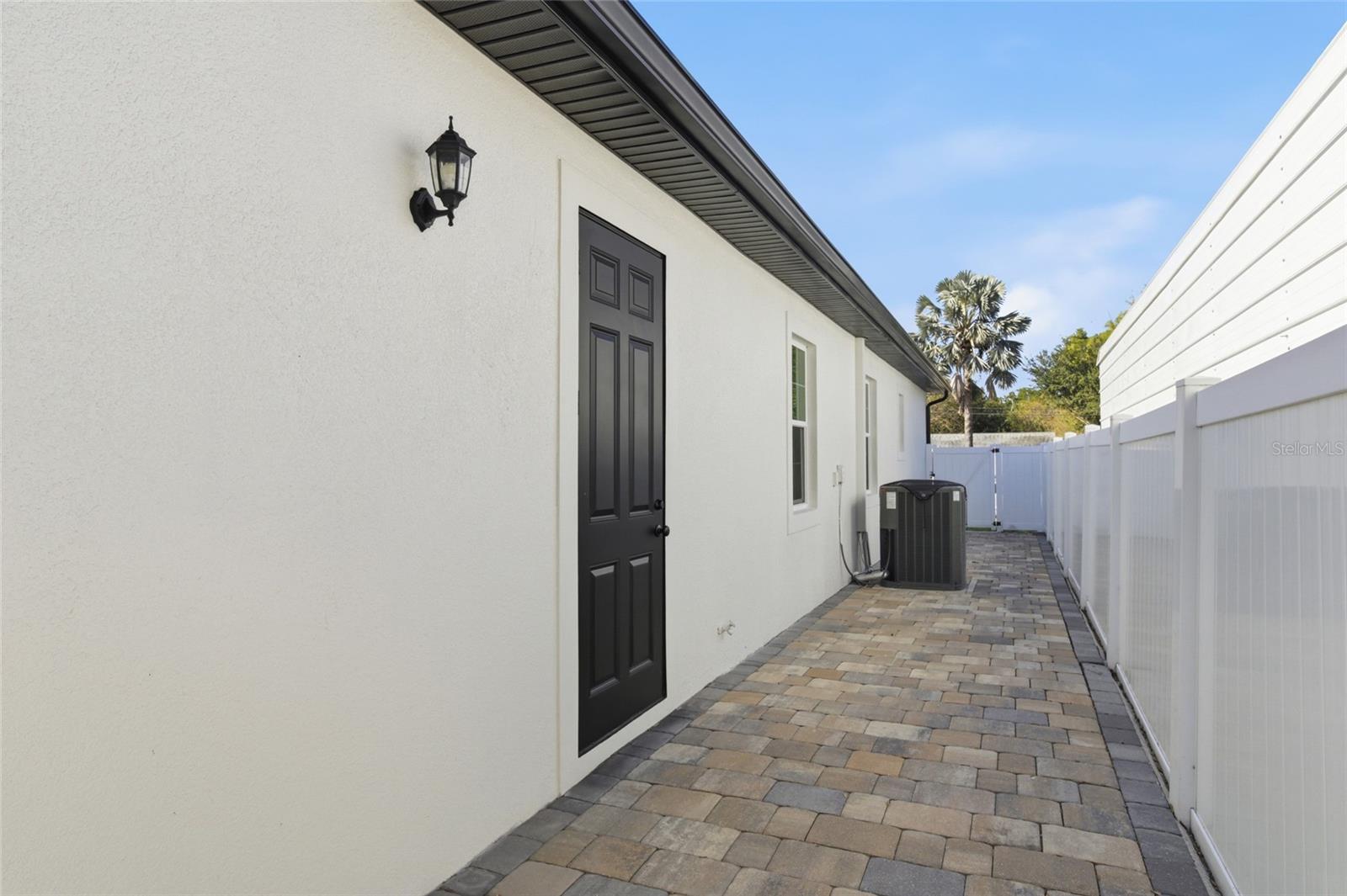 Image 48 of 50 For 810 Whatley Place