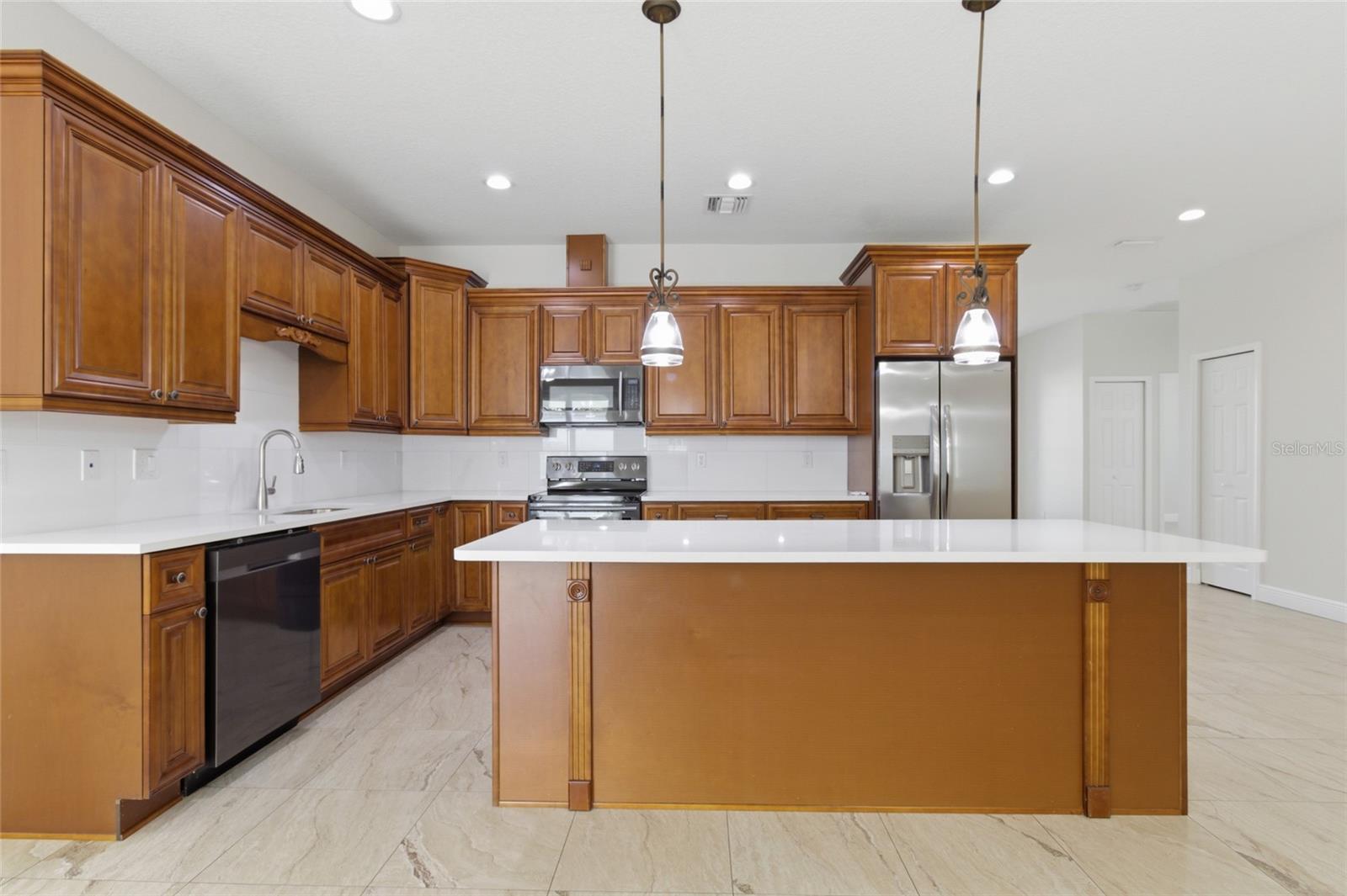 Image 8 of 50 For 810 Whatley Place