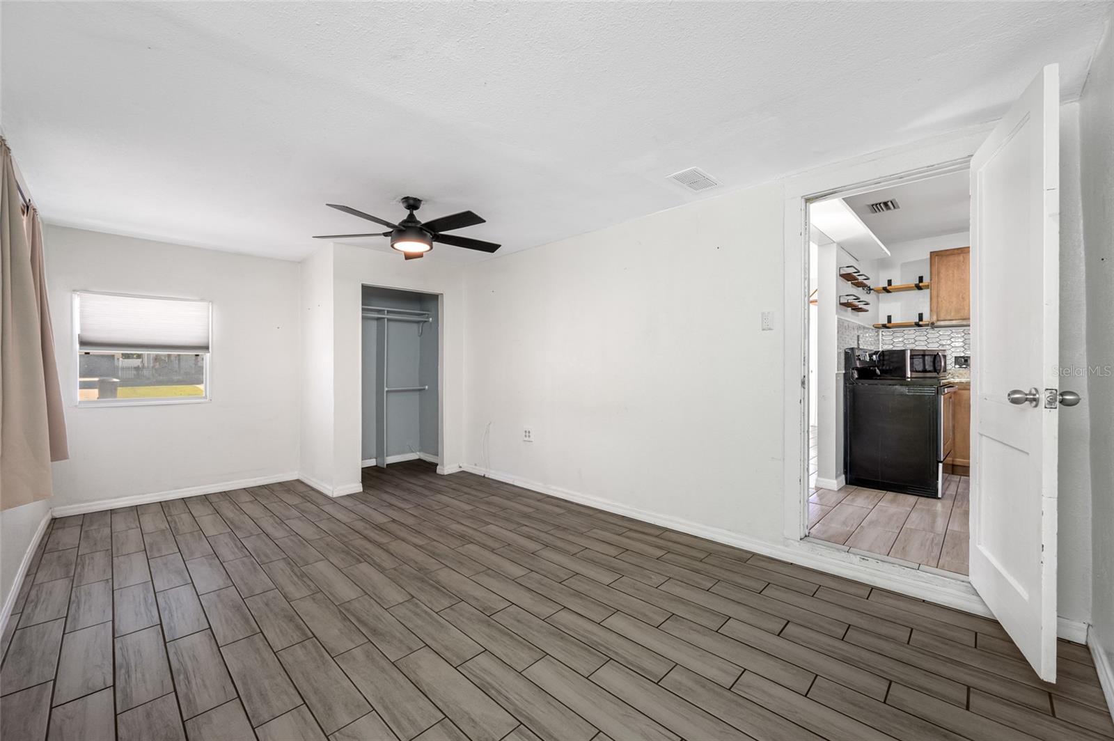 Image 15 of 30 For 3033 24th Avenue N