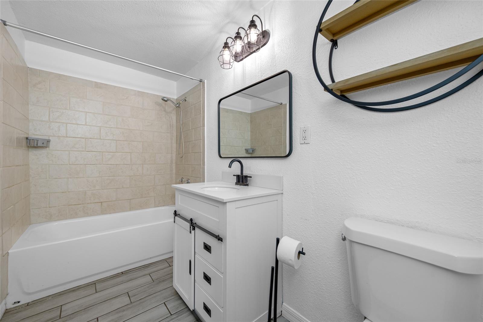 Image 18 of 30 For 3033 24th Avenue N