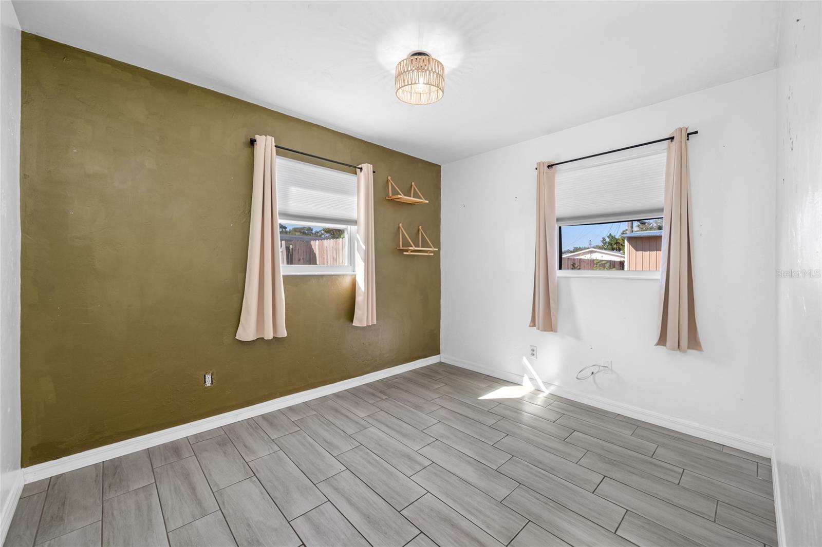 Image 21 of 30 For 3033 24th Avenue N