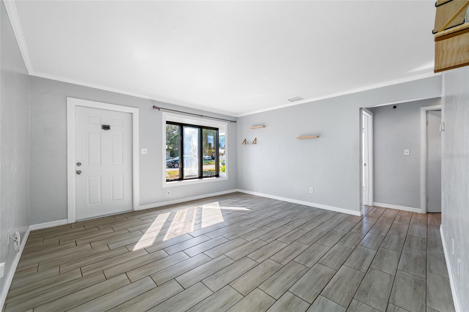 Image 5 of 30 For 3033 24th Avenue N