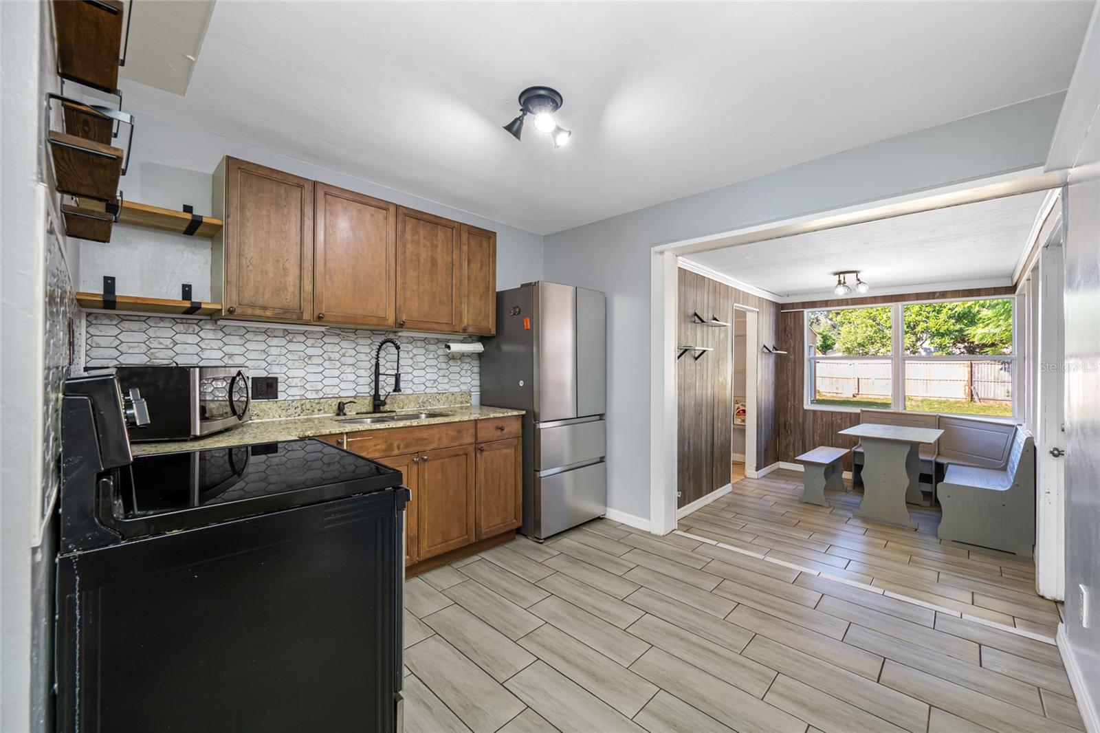 Image 8 of 30 For 3033 24th Avenue N