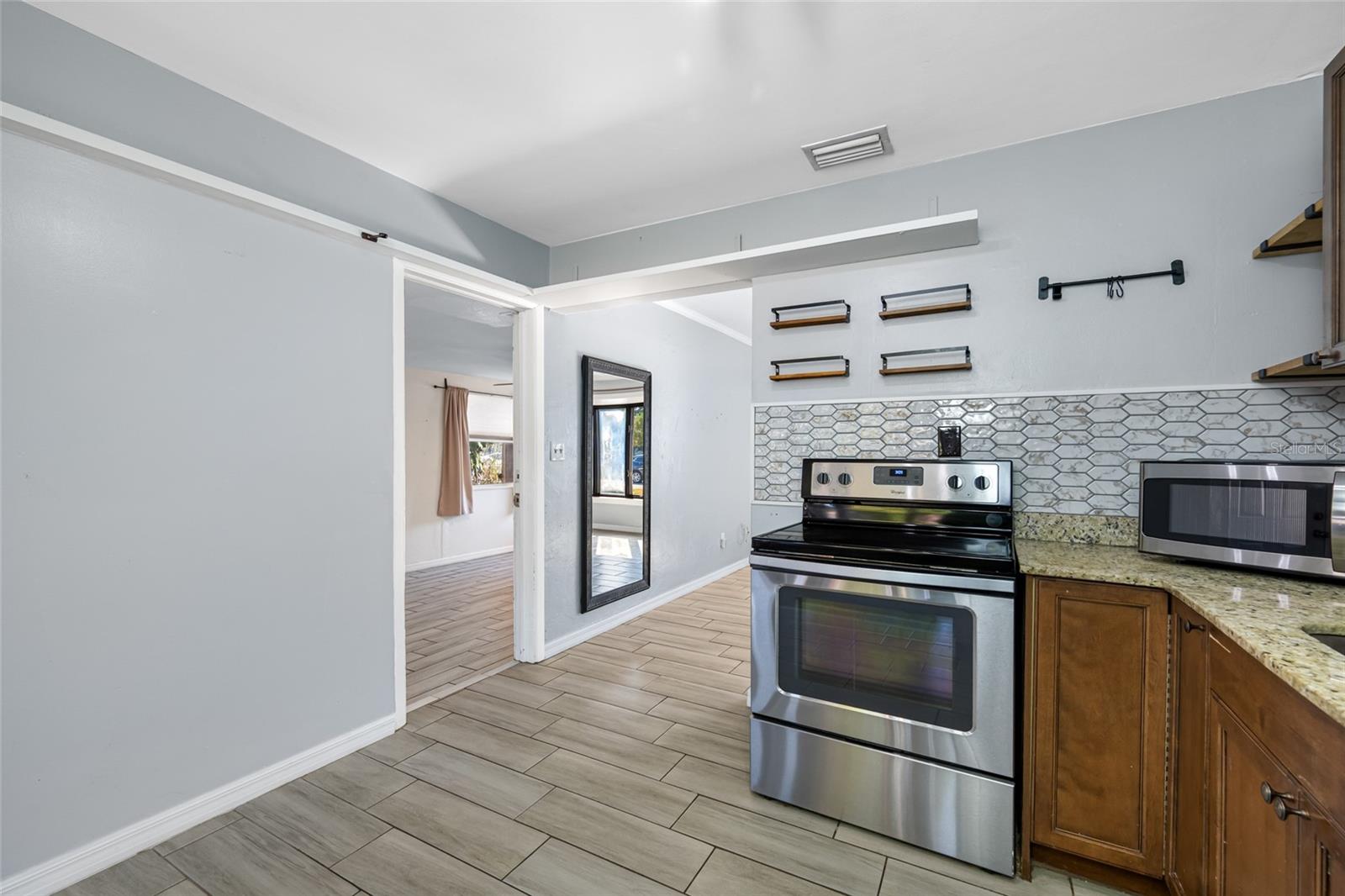 Image 9 of 30 For 3033 24th Avenue N