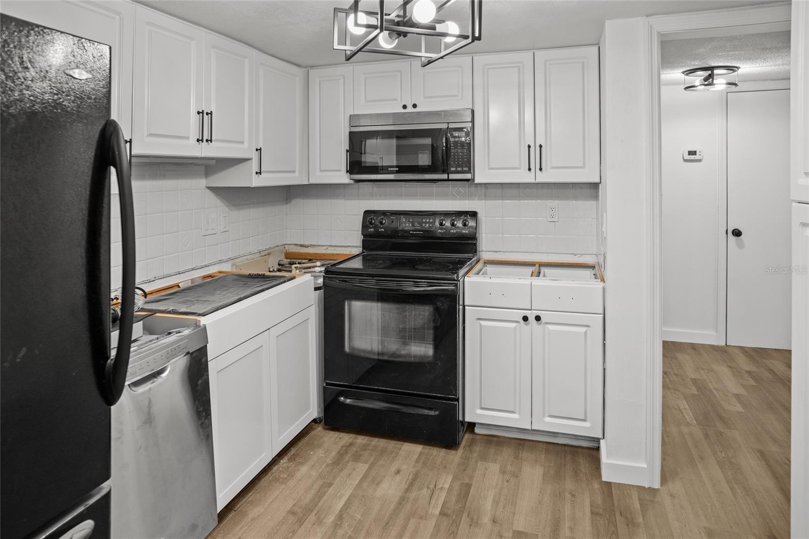 Image 17 of 22 For 7604 Camarina Calle  7604