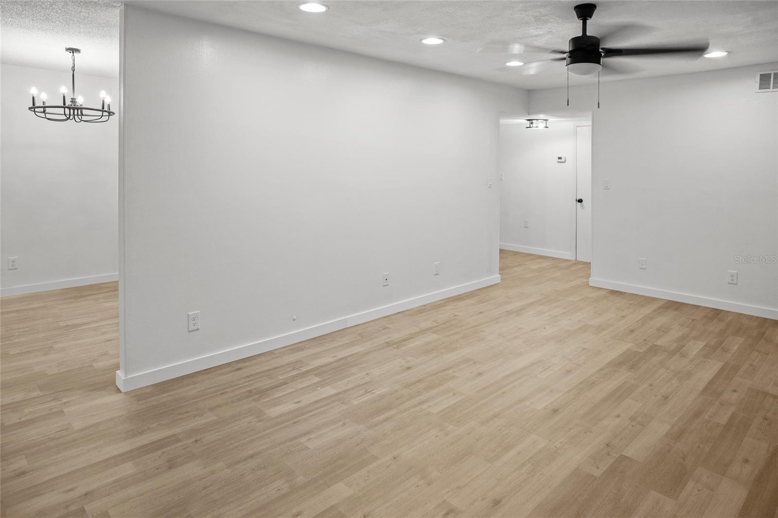 Image 20 of 22 For 7604 Camarina Calle  7604