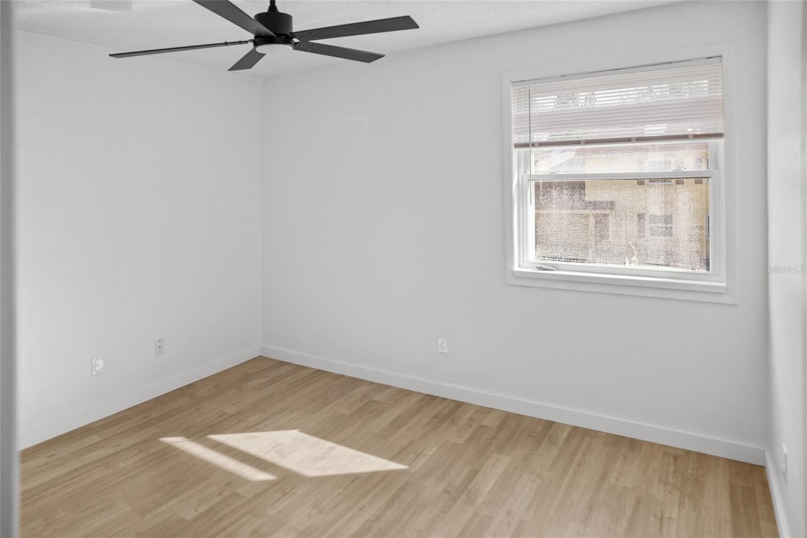 Image 6 of 22 For 7604 Camarina Calle  7604