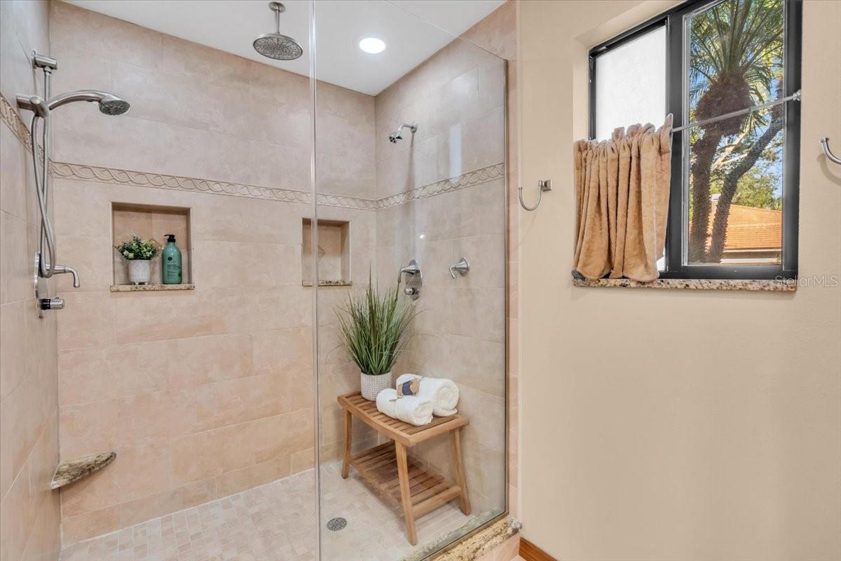 Image 10 of 48 For 2383 Landings Circle