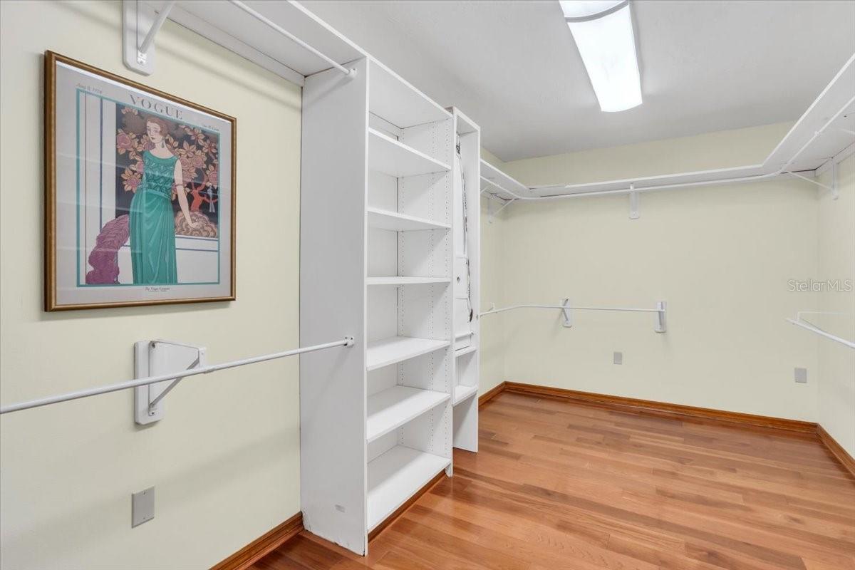 Image 12 of 48 For 2383 Landings Circle