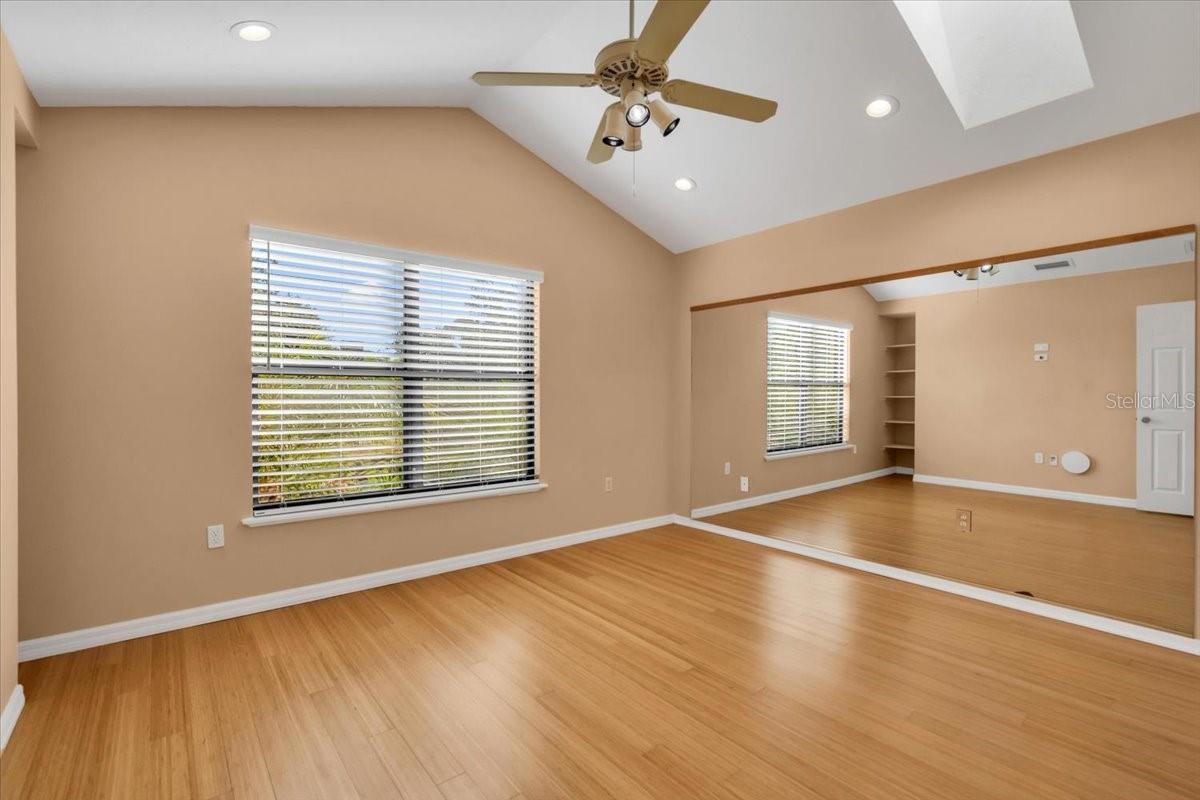 Image 27 of 48 For 2383 Landings Circle