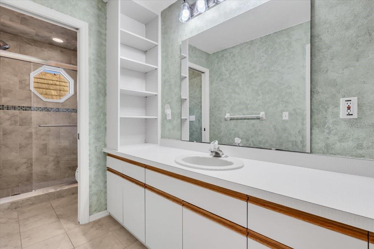 Image 30 of 48 For 2383 Landings Circle